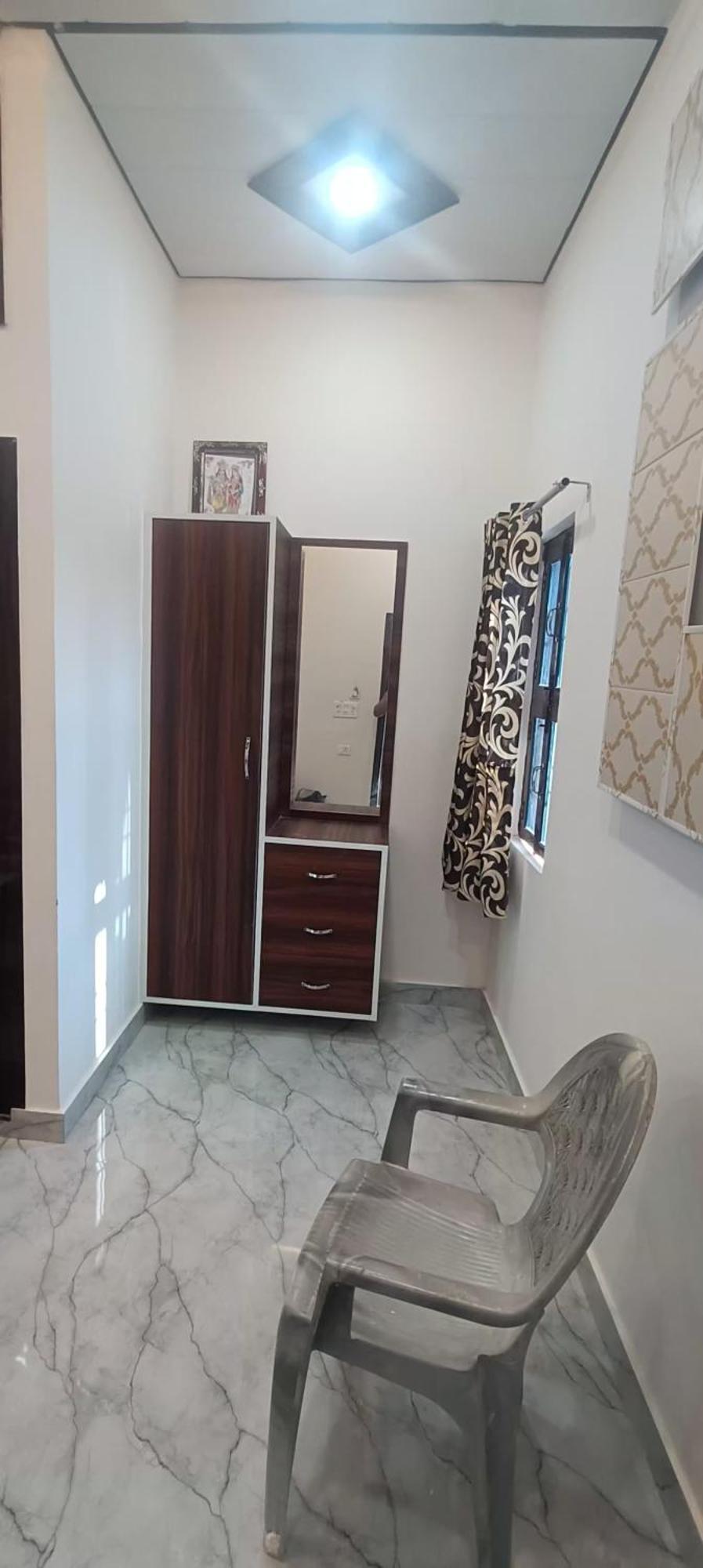 Goenka Home Stay Barsana Chhata Buitenkant foto