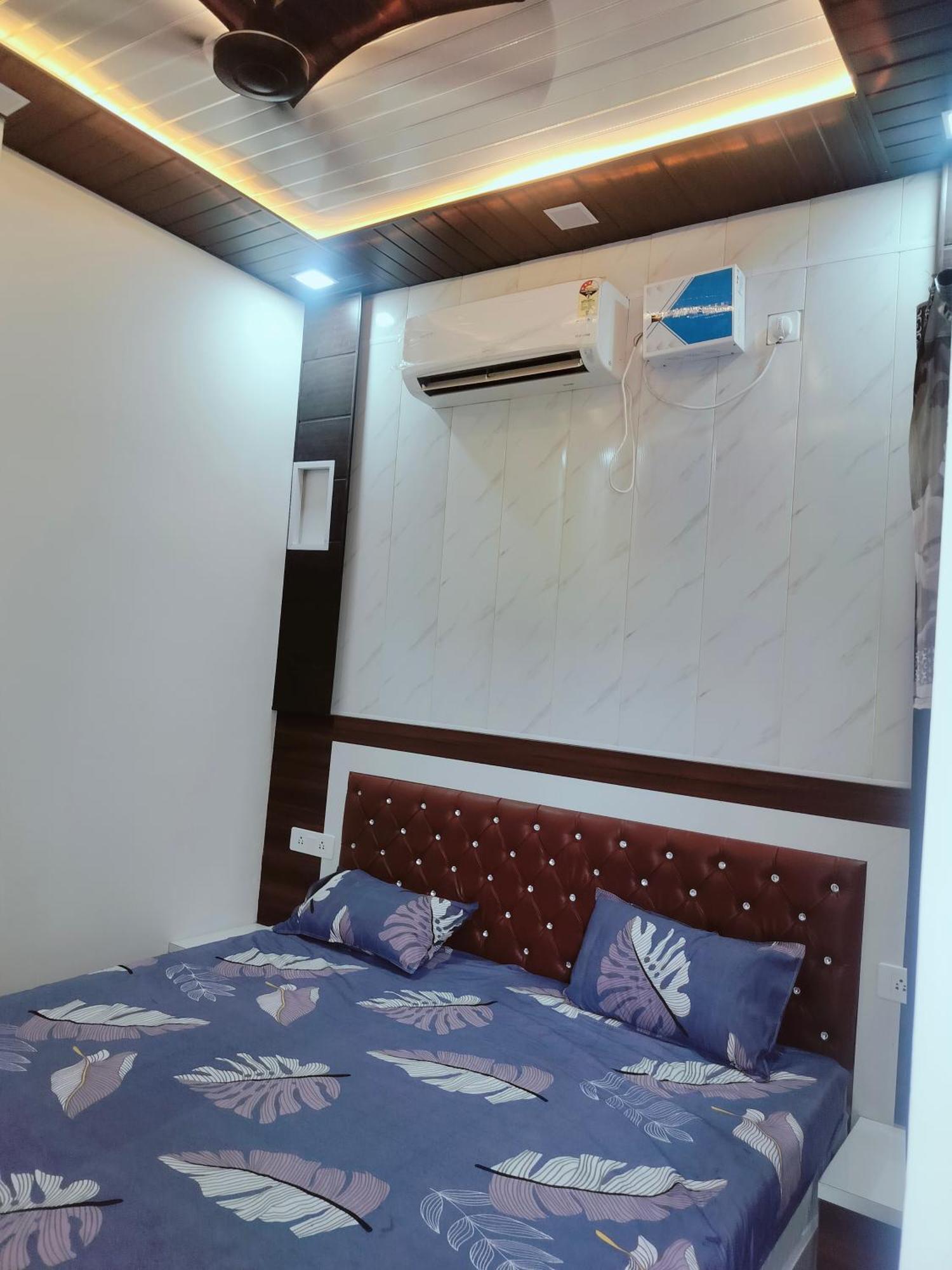 Goenka Home Stay Barsana Chhata Buitenkant foto